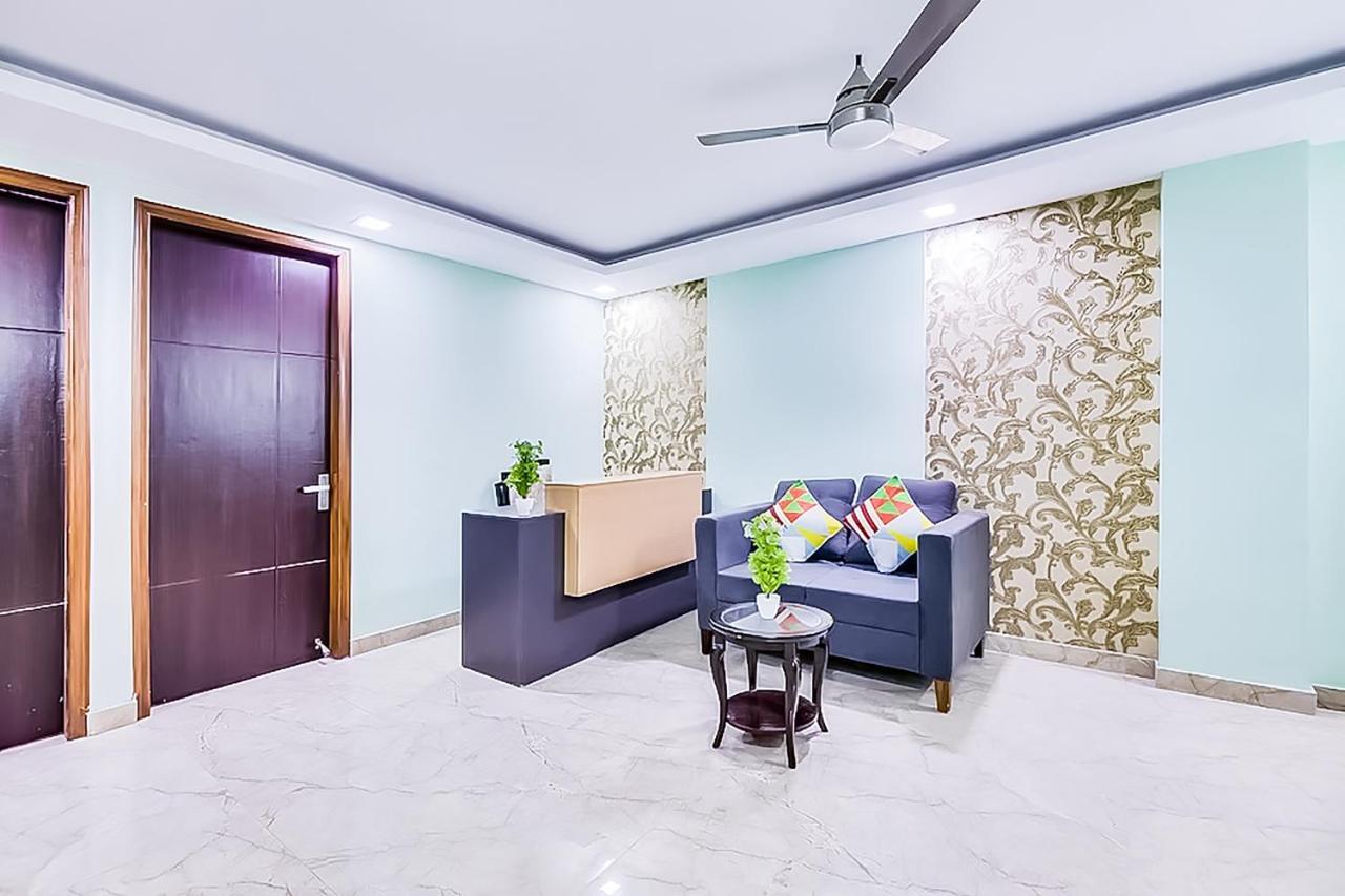 Roomshala 111 Cosy Nook - Hauz Khas New Delhi