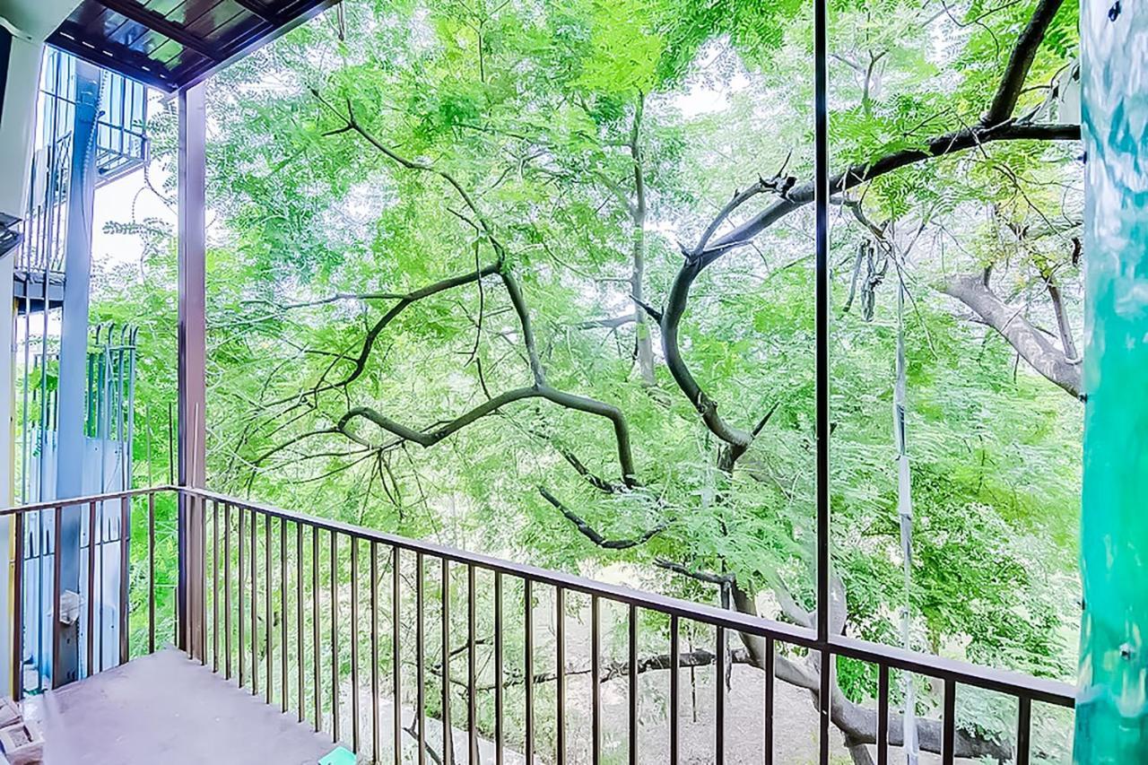 Hotel Roomshala 111 Cosy Nook - Hauz Khas New Delhi