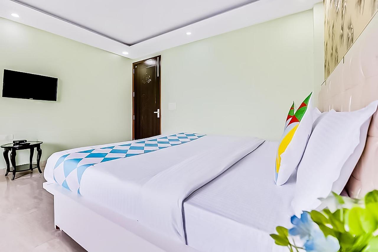 Roomshala 111 Cosy Nook - Hauz Khas 3* New Delhi