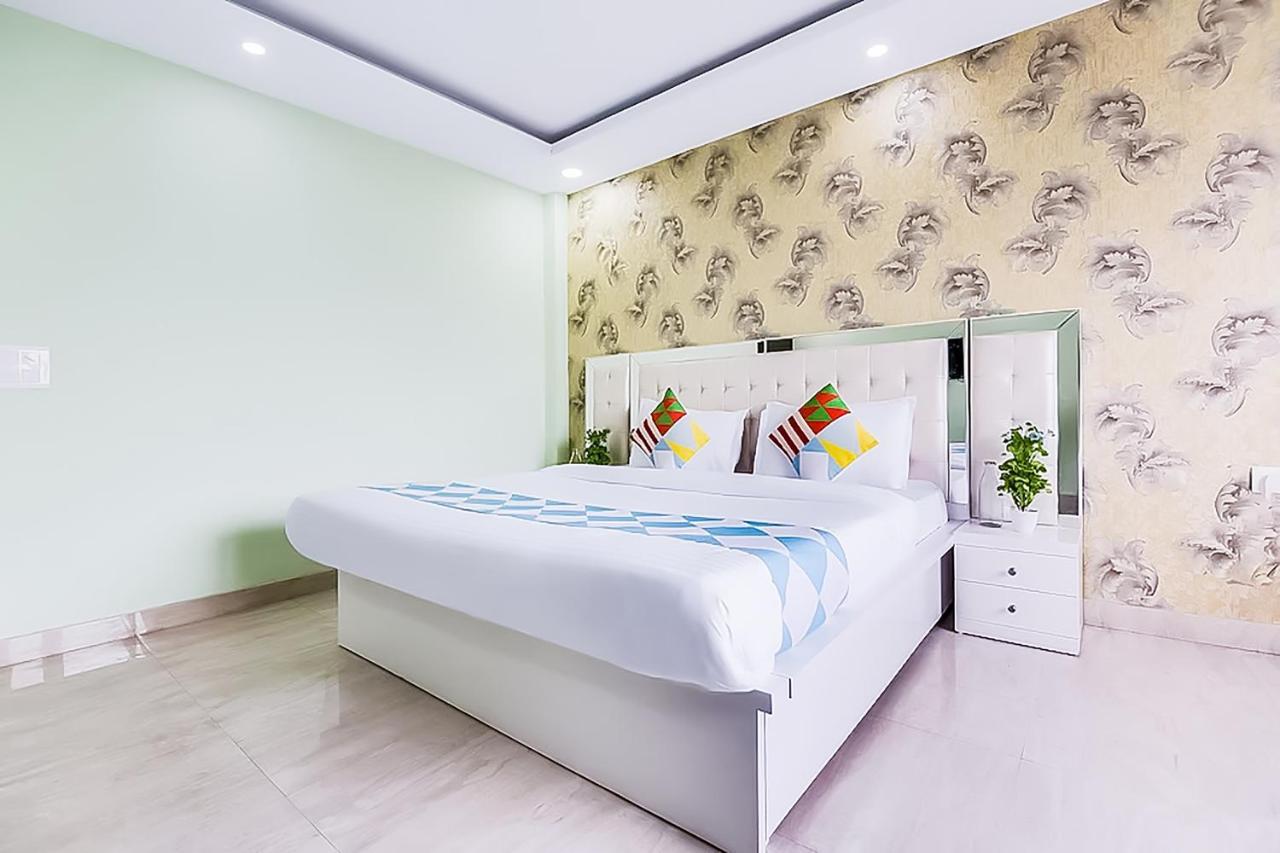 Hotel Roomshala 111 Cosy Nook - Hauz Khas New Delhi